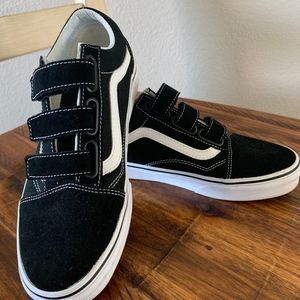 Vans Old Skool V Black True White